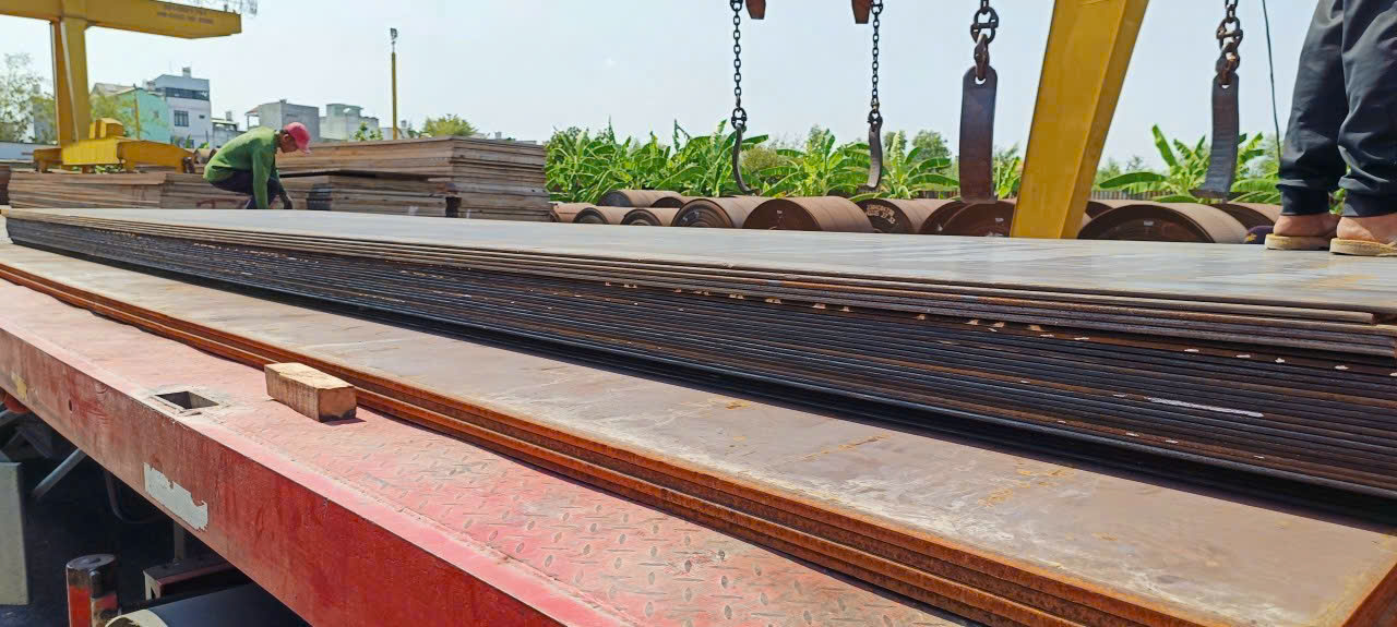 THÉP TẤM Q355B TIÊU CHUẨN VÀ ỨNG DỤNG CỦA THÉP Q355B